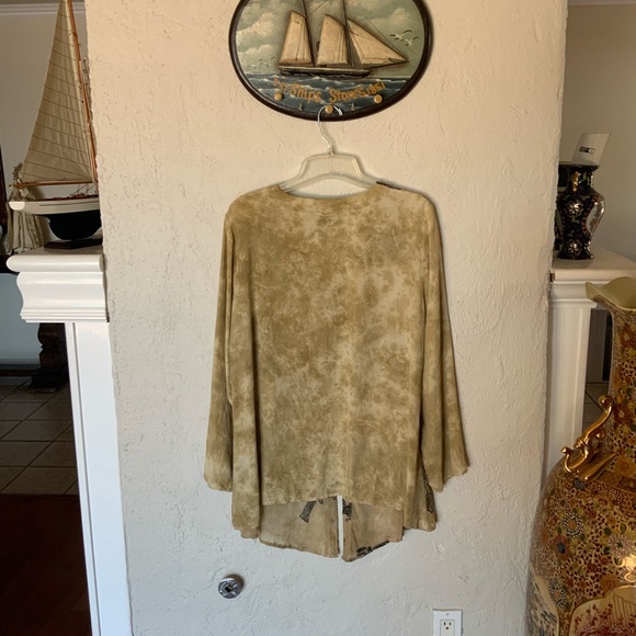 Citron Santa Monica Tan and Black Butterfly Blouse Cardigan - Picture 2 of 4